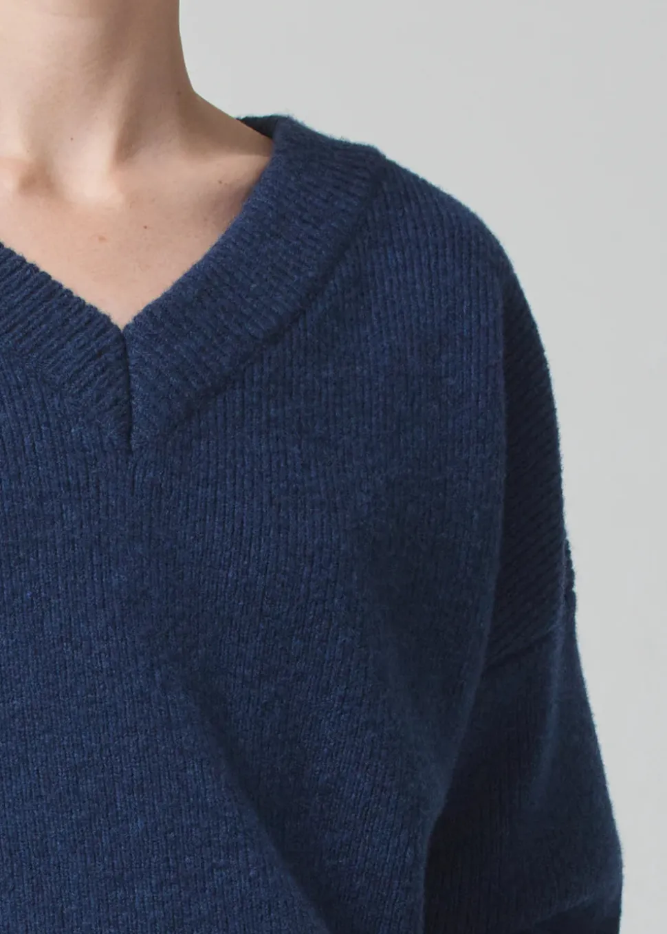 Citizen of Humanity Citizens of Humanity - Ana v-neck sweater