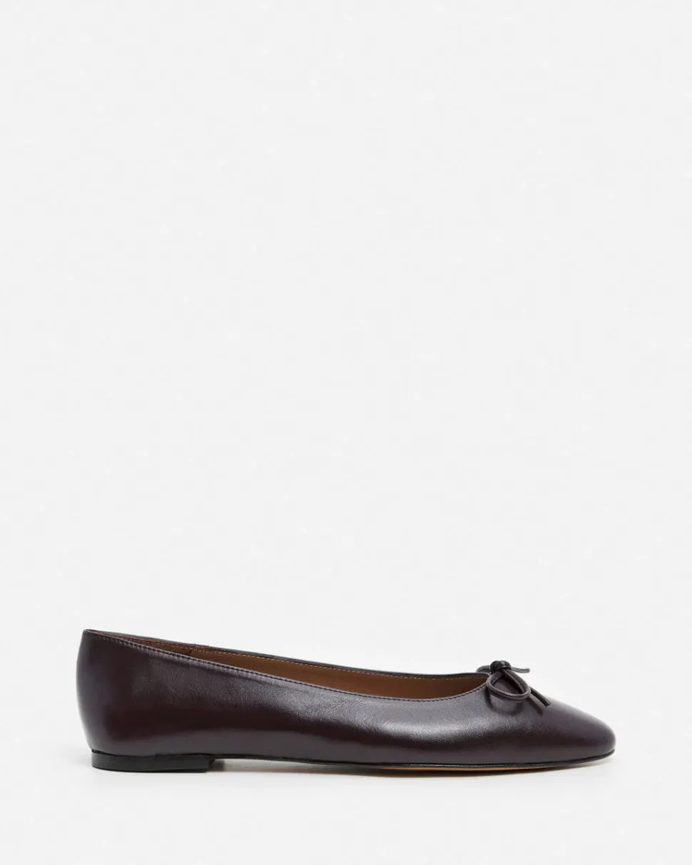 Flattered - Bodil Leather