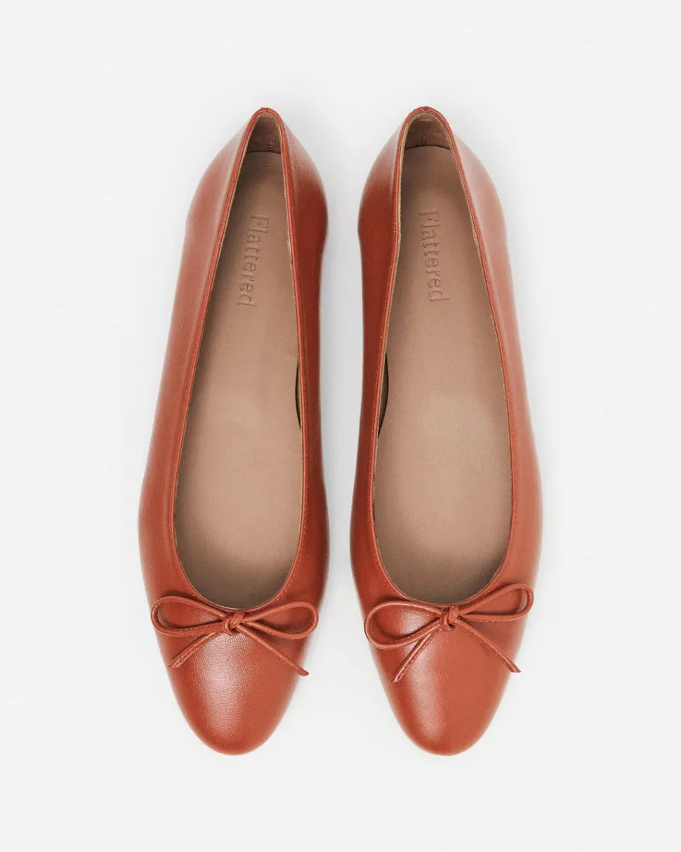 Flattered - Bodil Leather