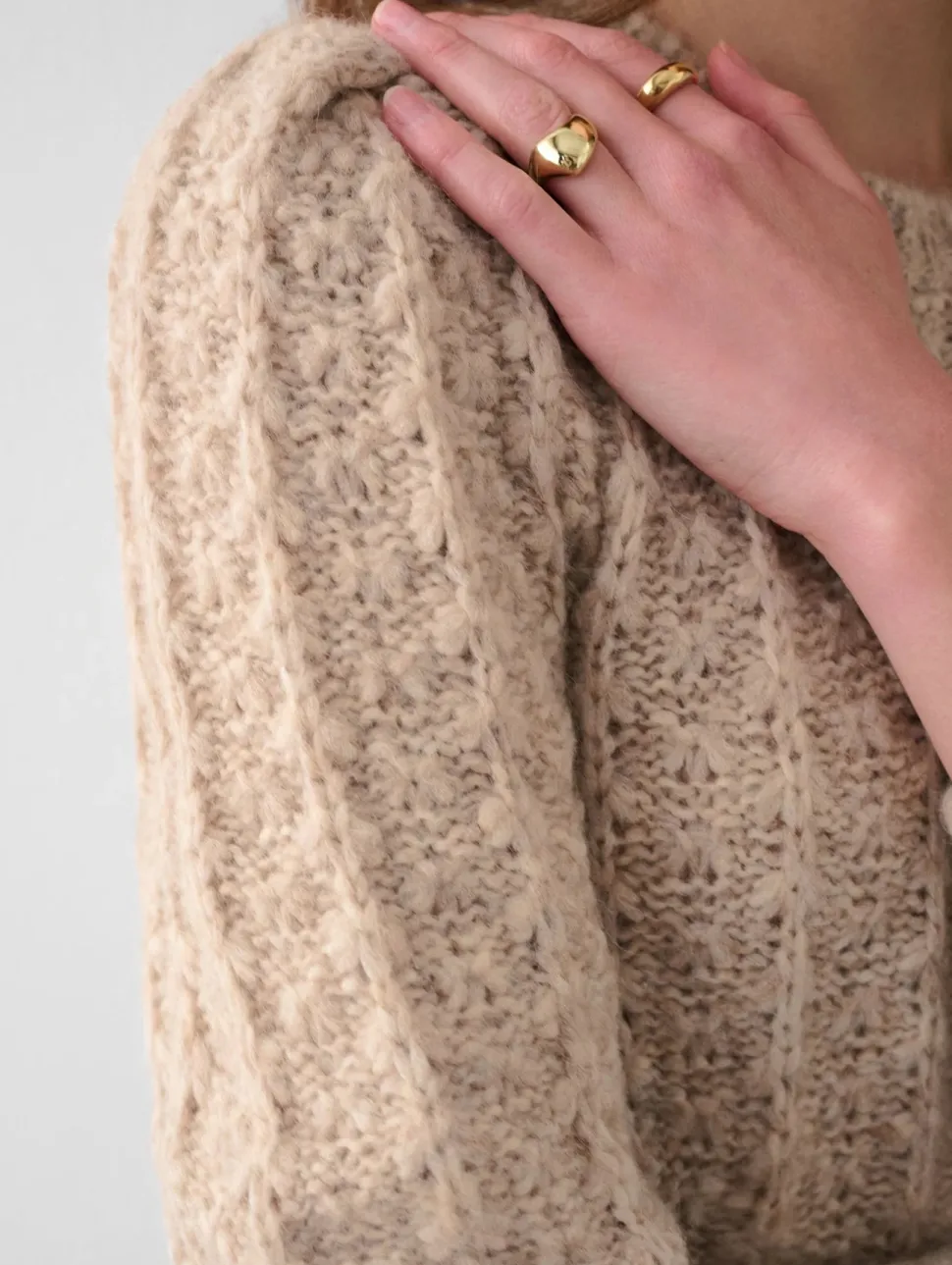 White and Warren White+Warren - Plush alpaca blend pointelle puff sleeve crewneck